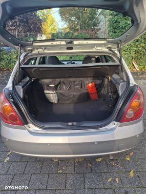 Nissan Almera 2004 photo 3