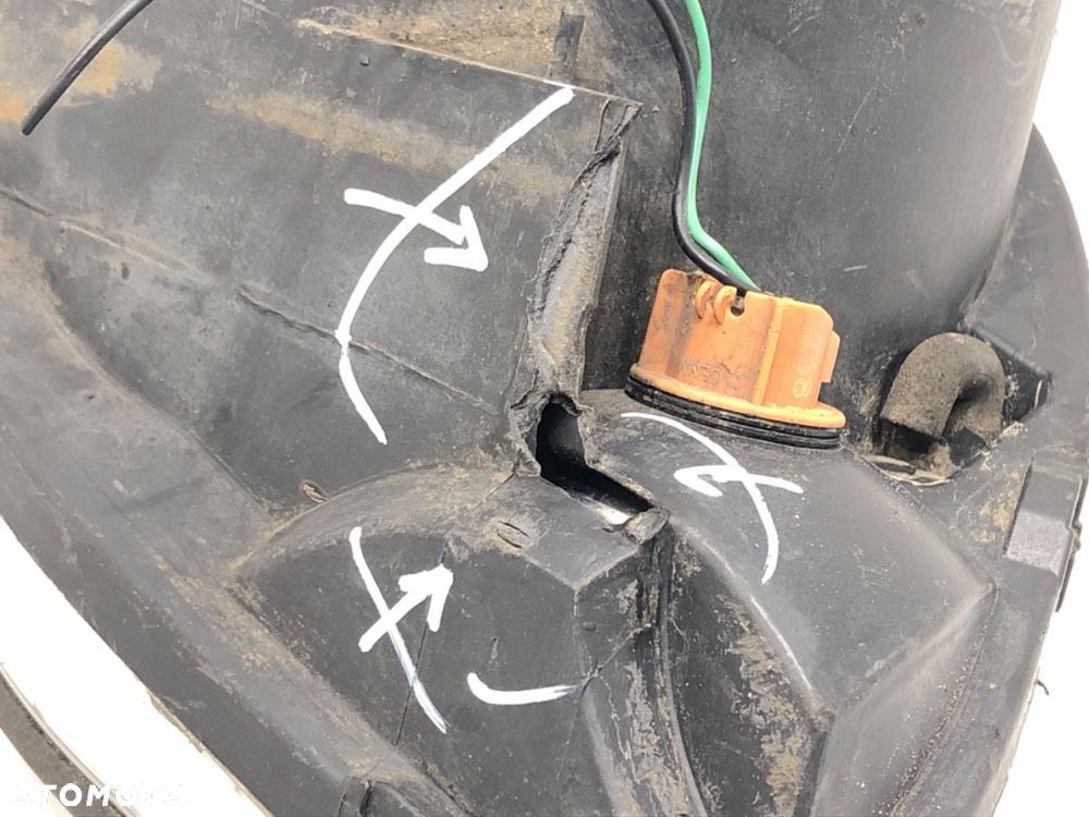 REFLEKTOR LEWY PRZÓD - 314.00 PLN - AIXAM CROSSLINE 2012 - 2016 0.4 4 kW [5 KM] olej napędowy 2012 - 5