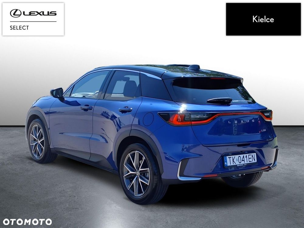 Lexus LBX 1.5 Hybrid Cool AWD - 4