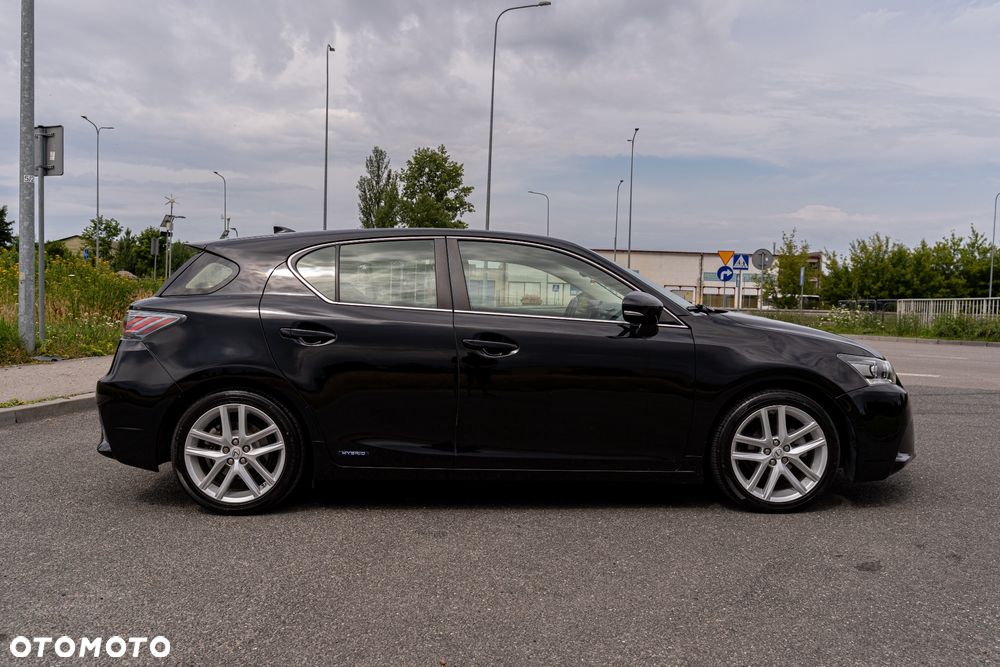 Lexus CT - 6