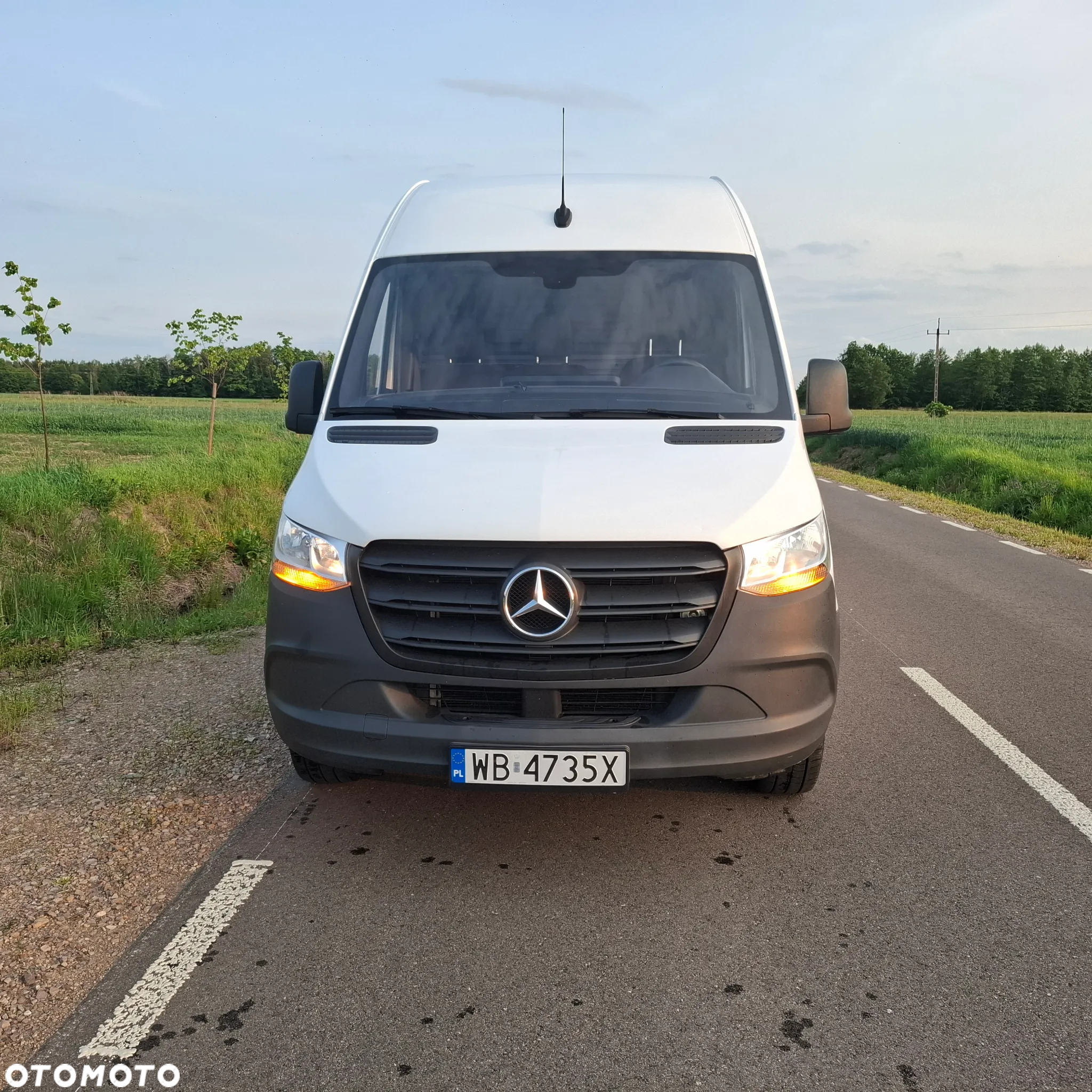 Mercedes-Benz Sprinter - 2