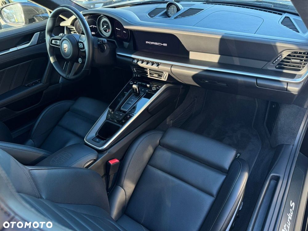 Porsche 911 Turbo S - 12