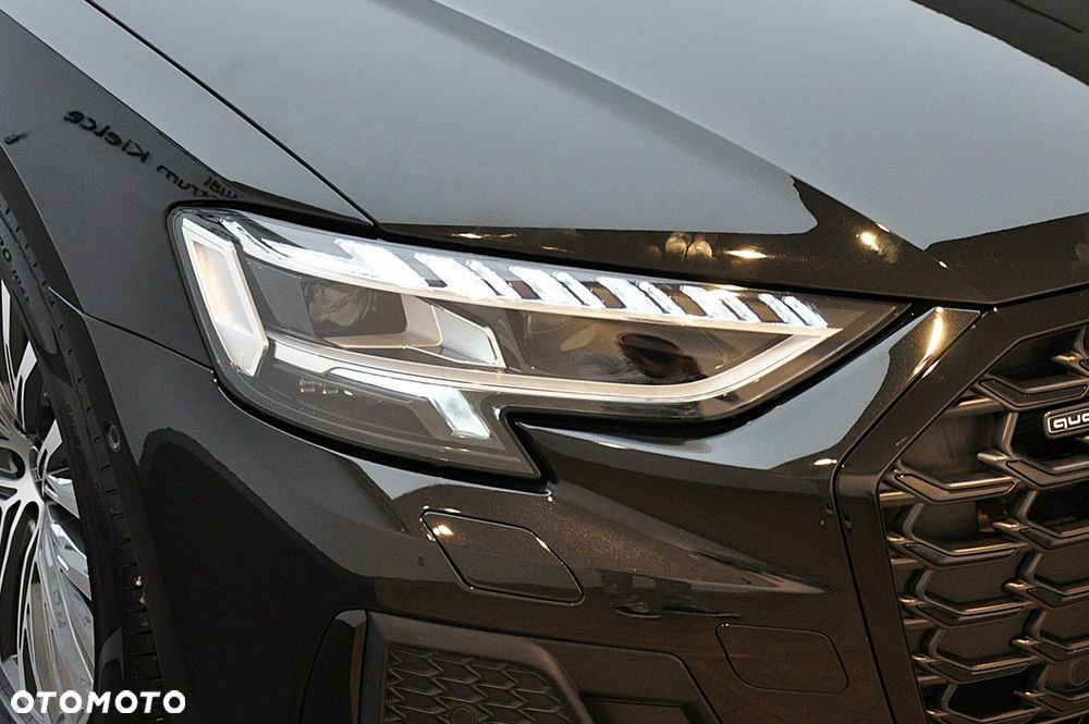 Audi A8 - 8