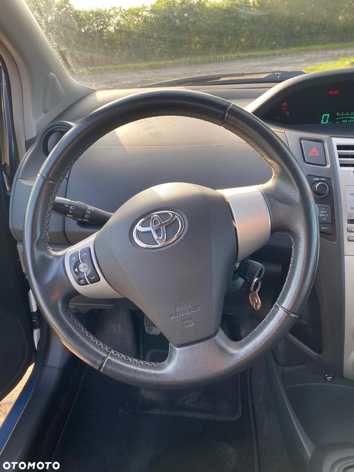 Toyota Yaris - 16