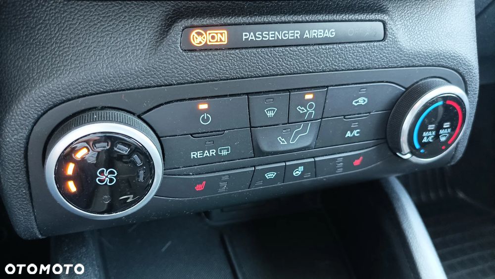 Ford Focus 1.5 EcoBlue Titanium - 25