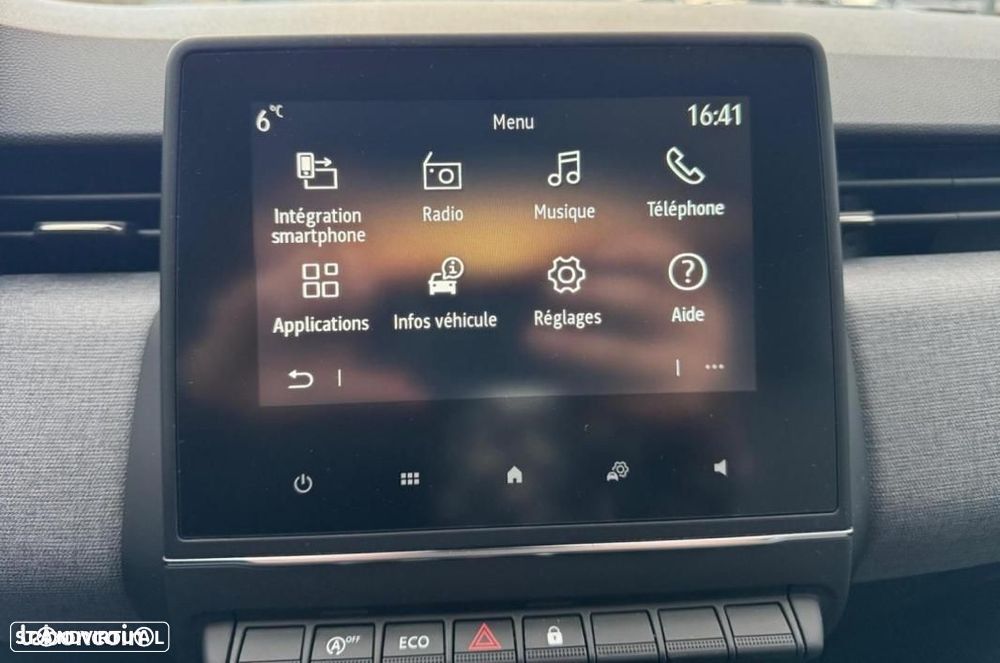 Renault Clio 1.0 TCe Evolution - 10