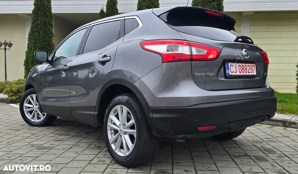 Nissan Qashqai 1.6 DCI Xtronic ACENTA - 4