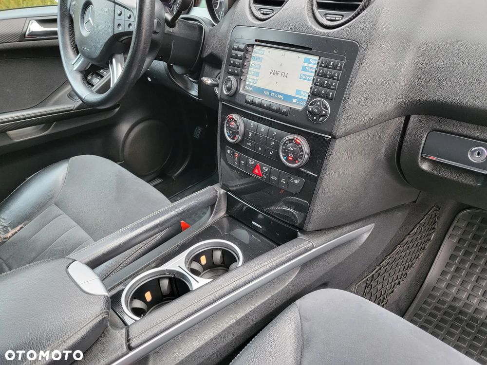 Mercedes-Benz ML - 11