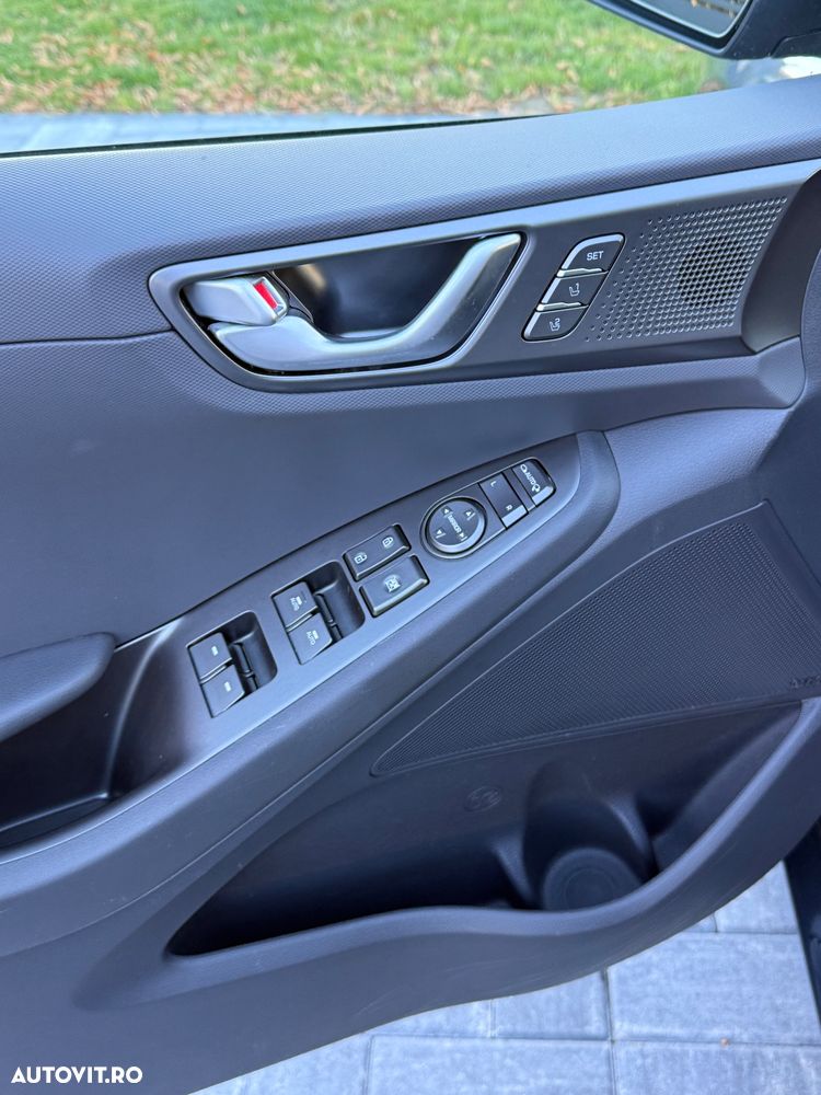 Hyundai IONIQ Hybrid 1.6 GDI Premium - 15