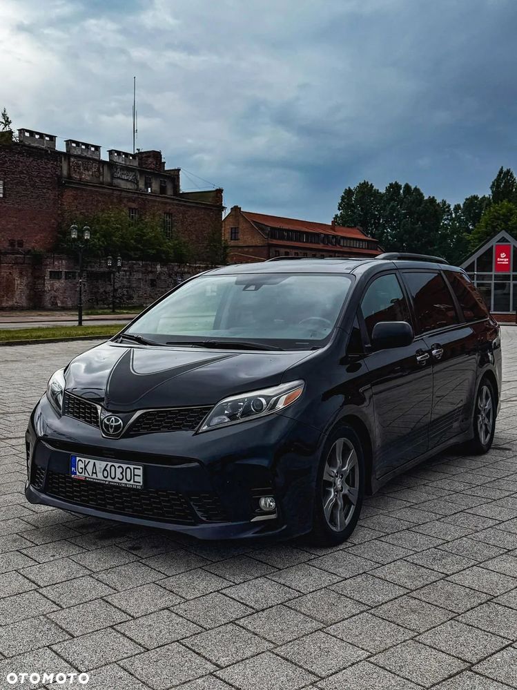 Toyota Sienna 3.5 V6 SE - 1