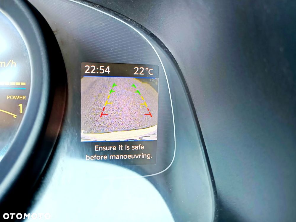 Nissan ENV 200 Maxi - 18