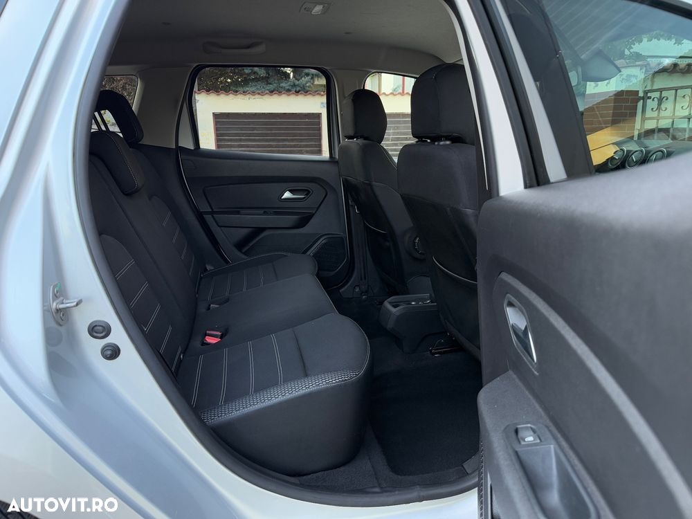 Dacia Duster 1.6 4x4 Laureate - 8