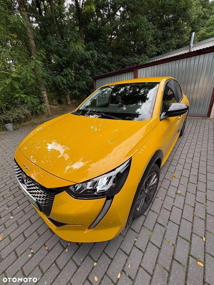 Peugeot 208 - 1