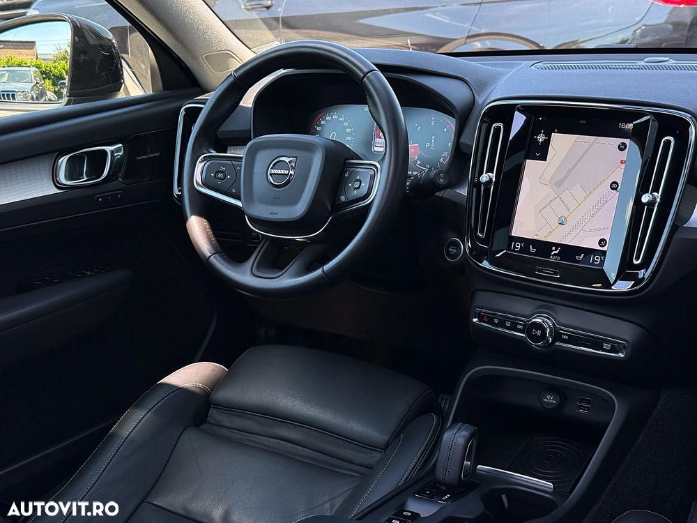 Volvo XC 40 D4 AWD Momentum Pro - 19