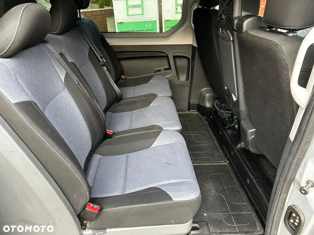Opel Vivaro - 12
