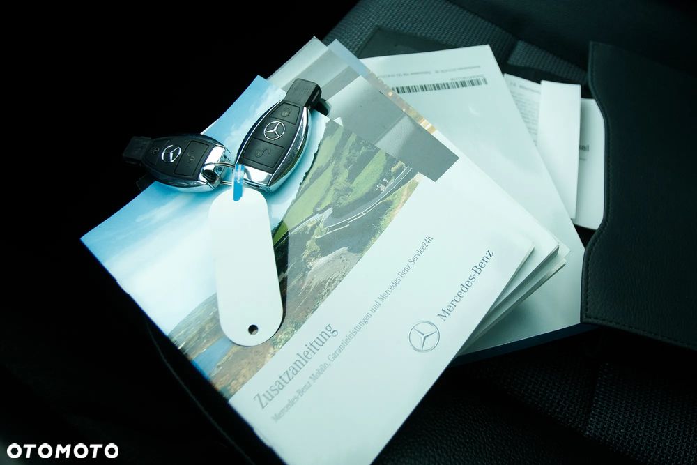 Mercedes-Benz Klasa C 200 (BlueEFFICIENCY) 7G-TRONIC Avantgarde - 33