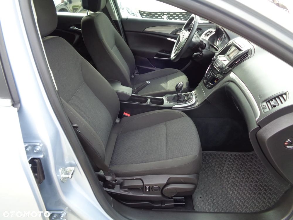 Opel Insignia - 19