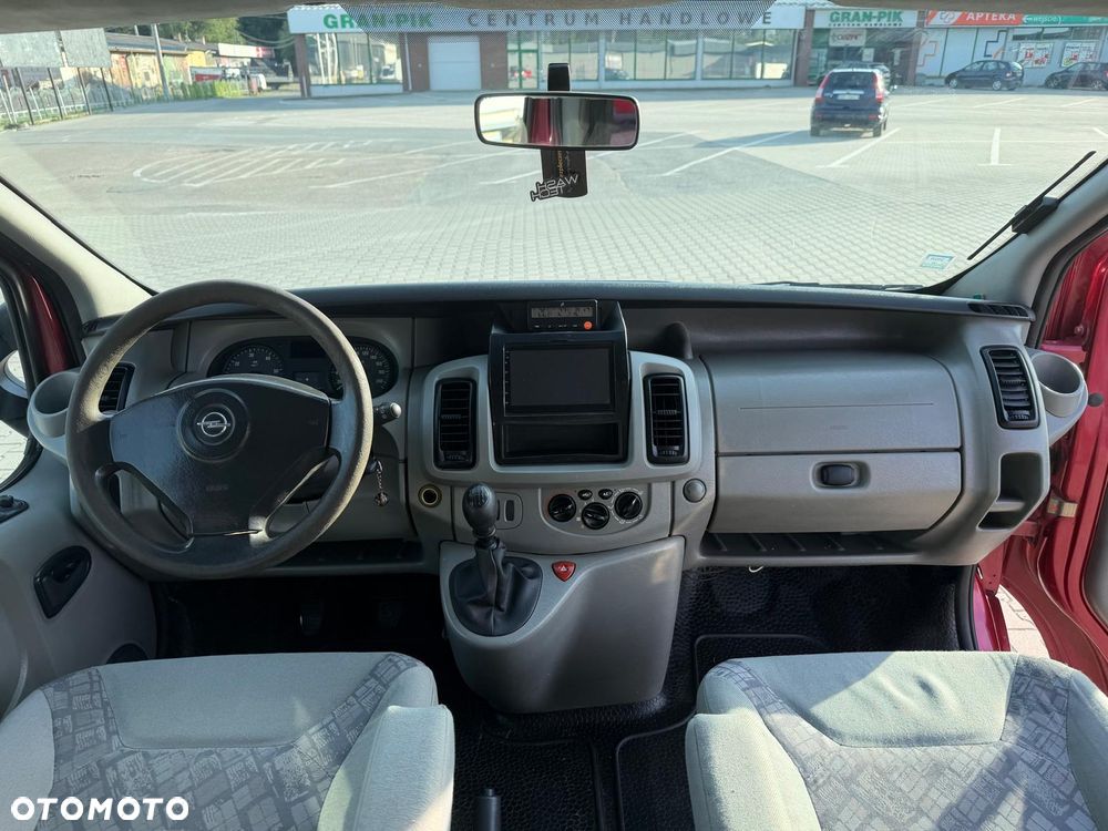 Opel Vivaro L2H1 2.9t - 11