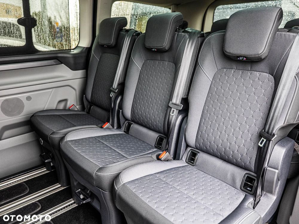 Ford Tourneo Custom - 28
