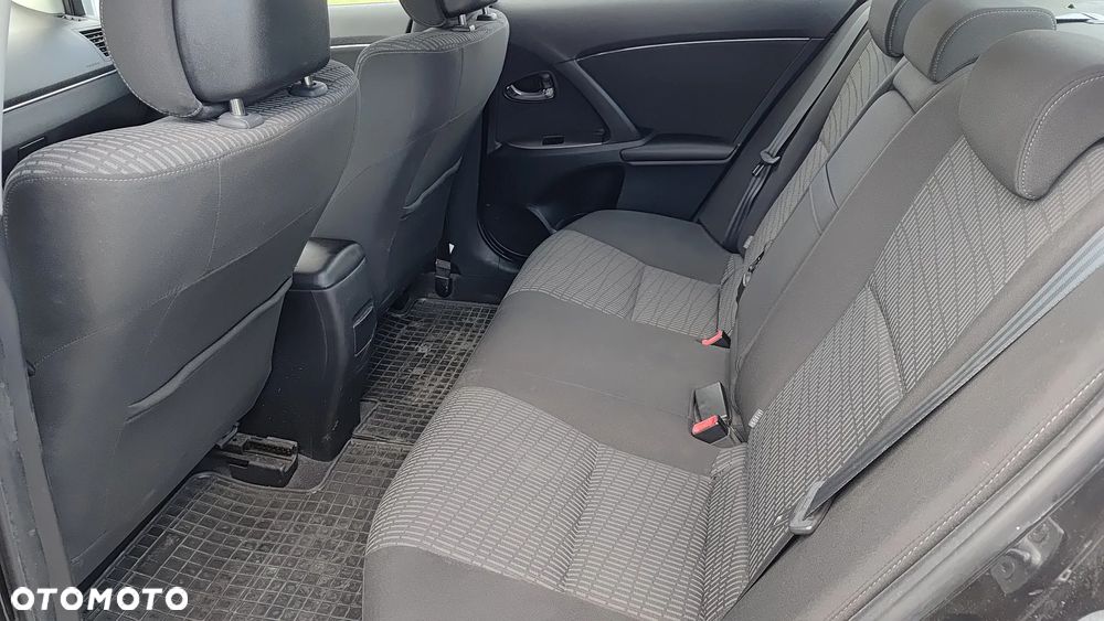 Toyota Avensis 1.8 Sol - 8