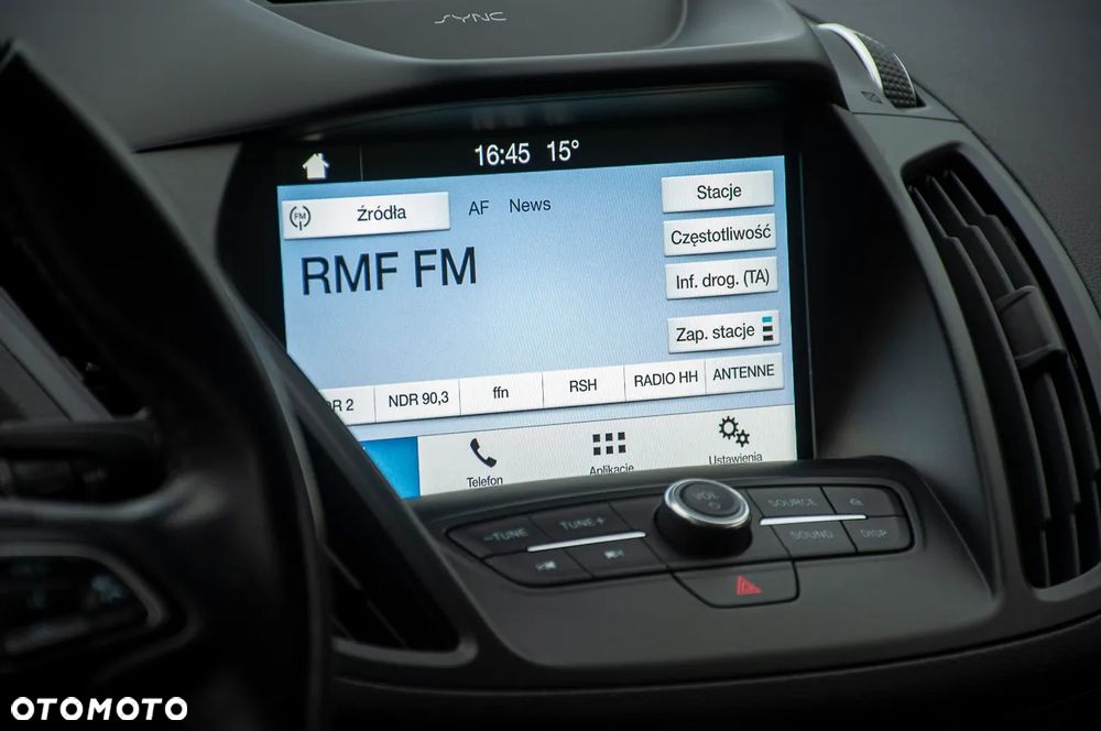 Ford Kuga 1.5 EcoBoost 4x4 Titanium - 32