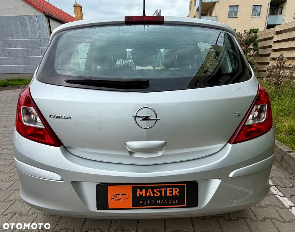 Opel Corsa 1.2 16V Innovation - 12