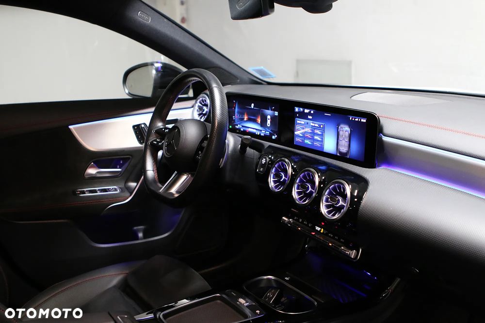 Mercedes-Benz CLA 250 AMG Line 7G-DCT - 33