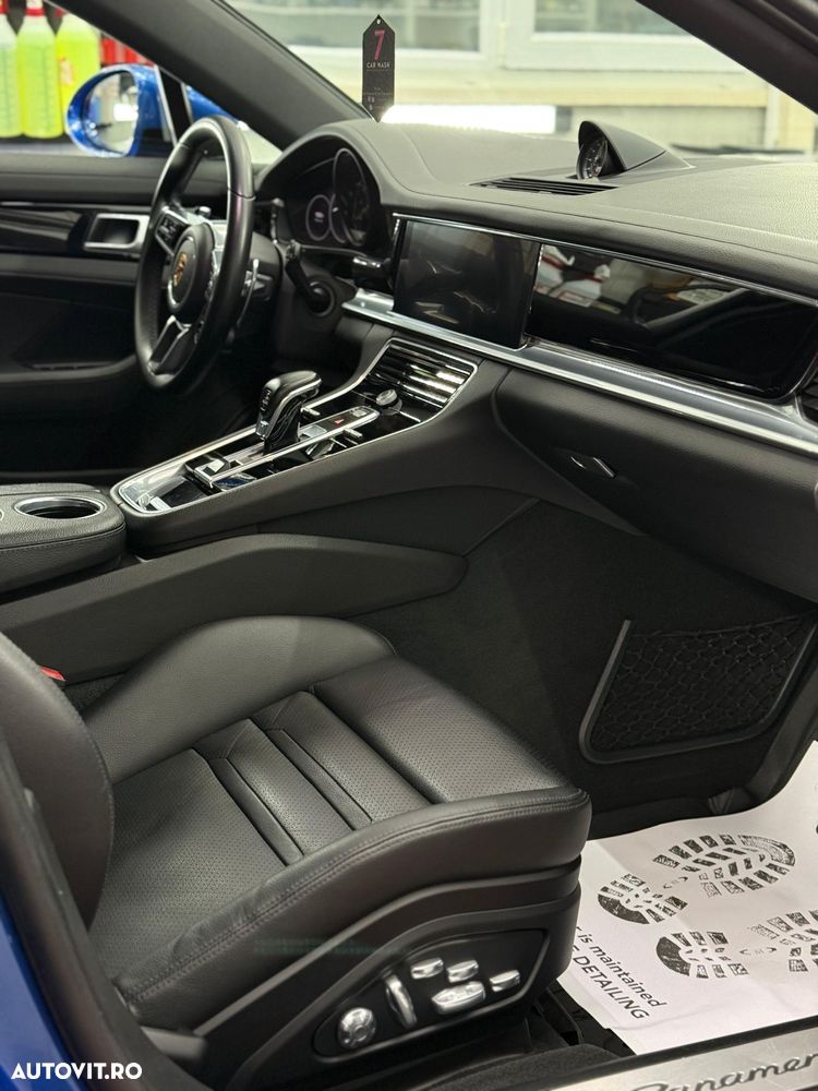 Porsche Panamera - 11