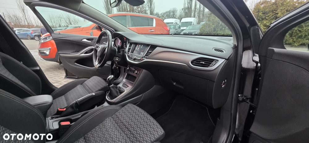 Opel Astra 1.6 CDTI Cosmo - 37