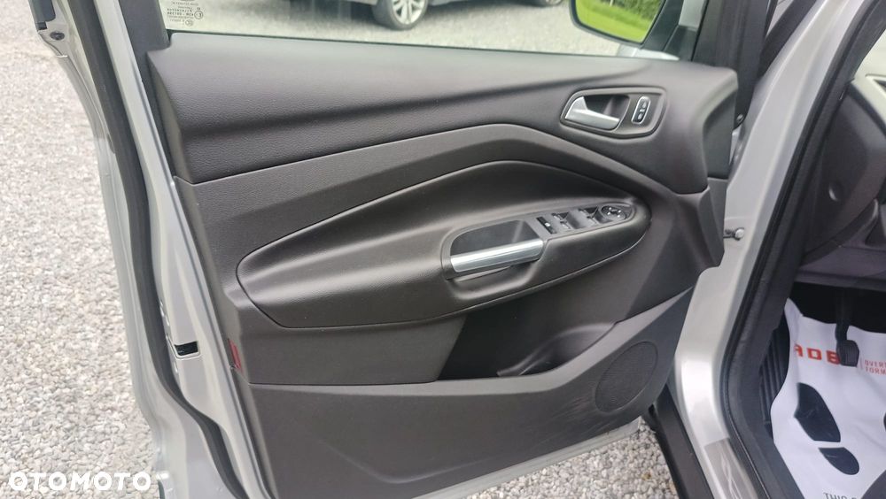 Ford Kuga 1.5 TDCi 2x4 Titanium - 15