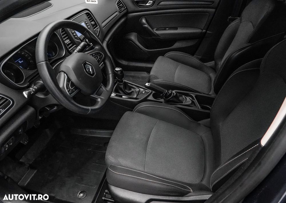 Renault Megane TCE GPF Life - 11