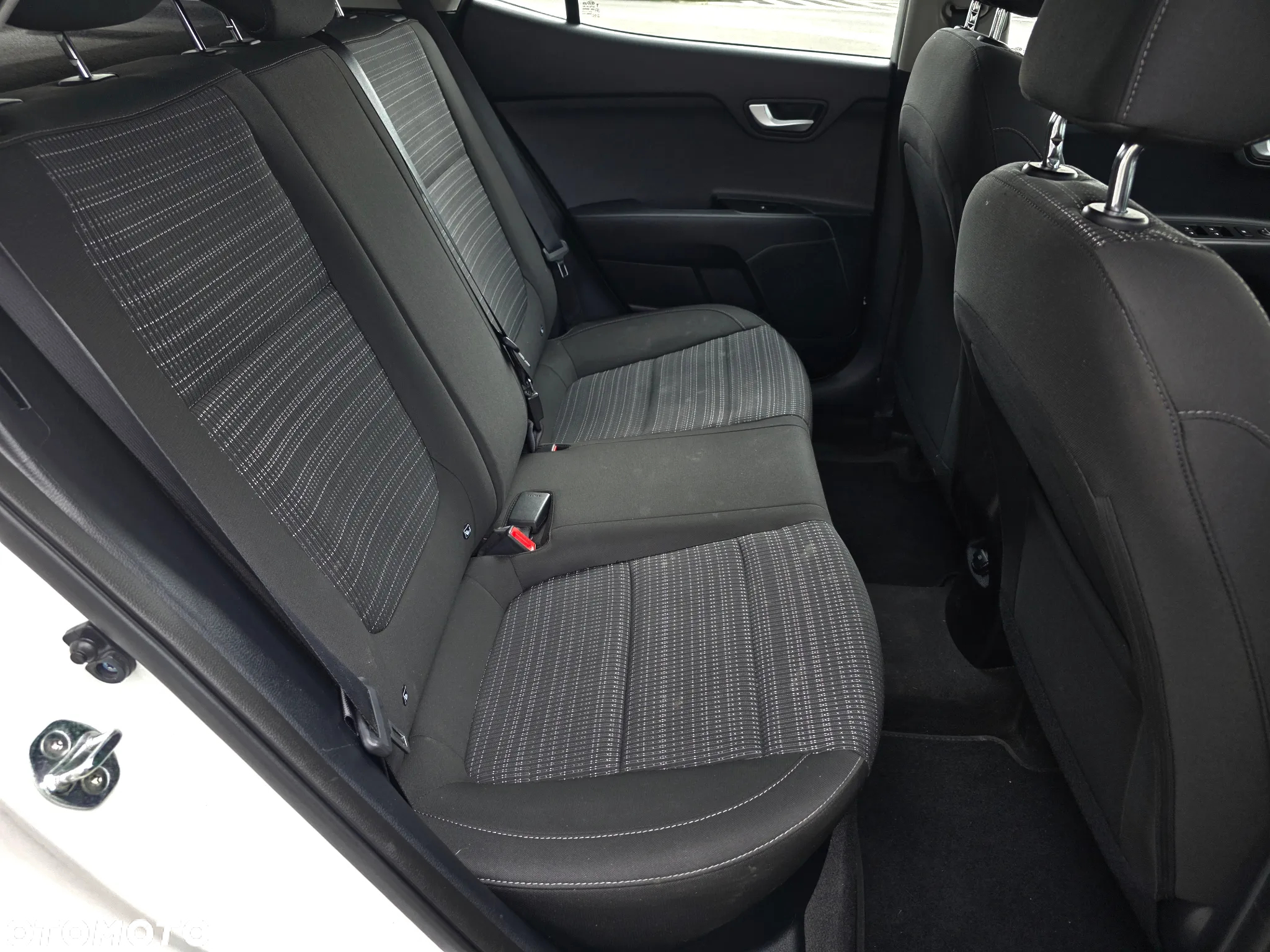 Kia Stonic 1.2 L Business Line - 15