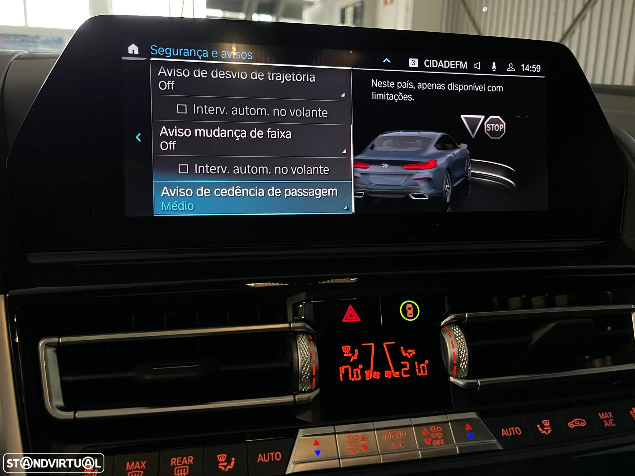 BMW M850i xDrive - 36