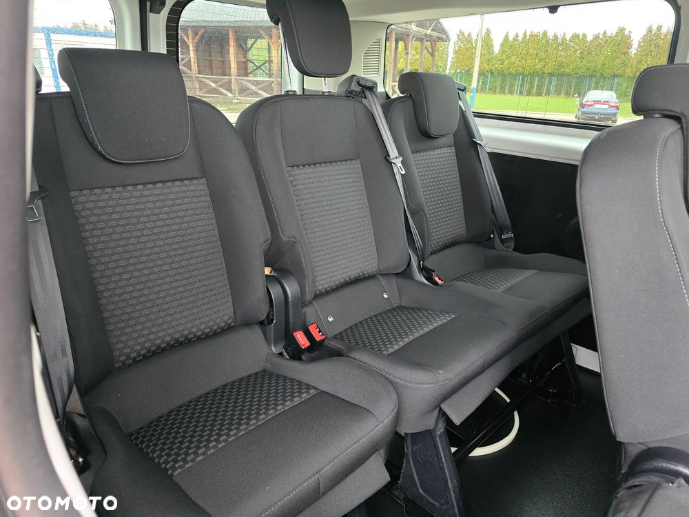 Ford Tourneo Custom 2.0 EcoBlue L2 Trend - 17
