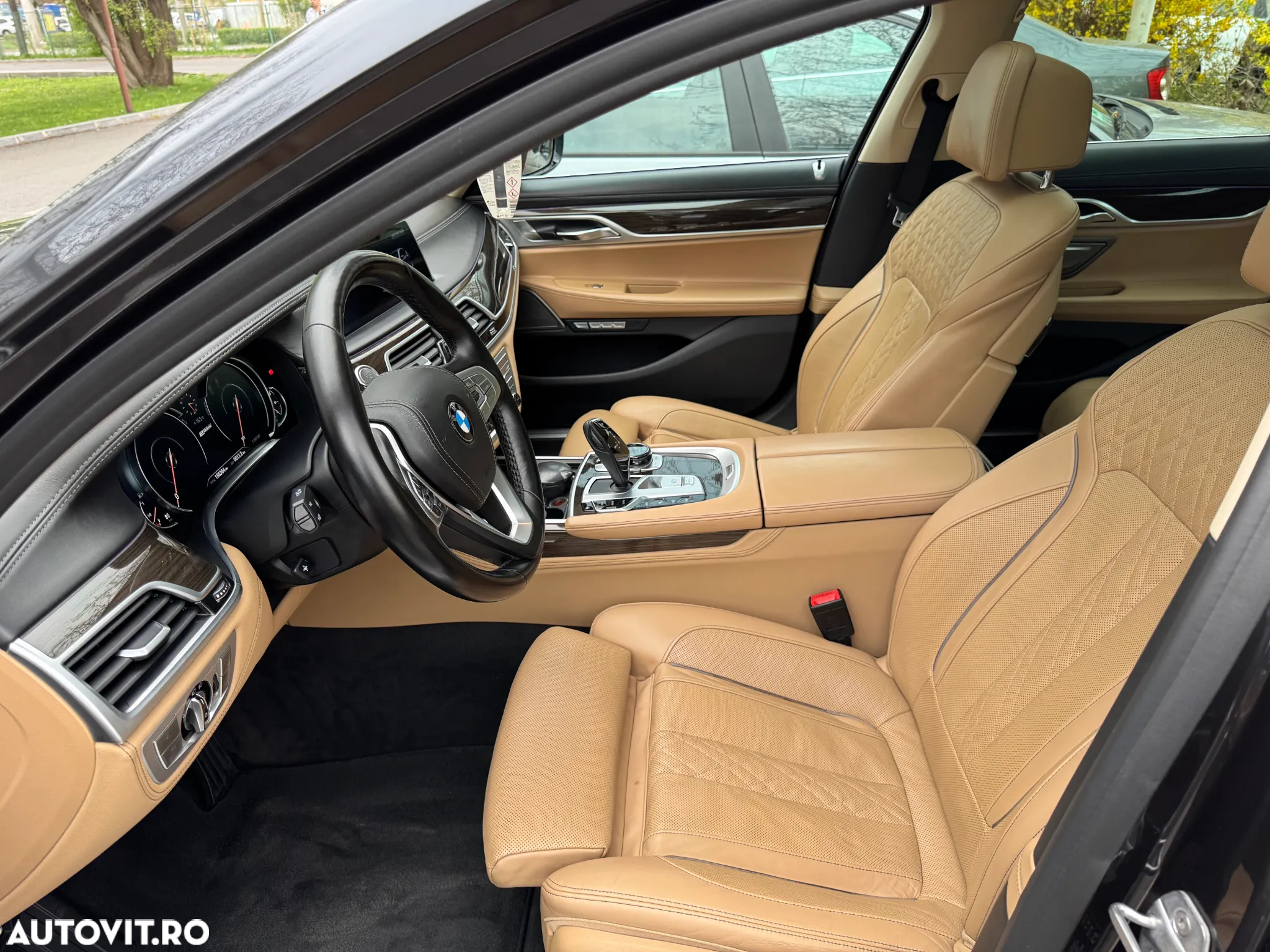 BMW Seria 7 740e iPerformance - 5