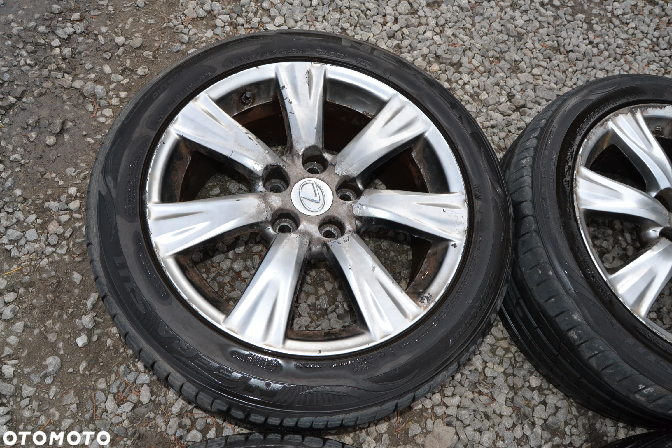 Felgi z oponami 17 cali 225/50 5x114,3 Lexus - 7