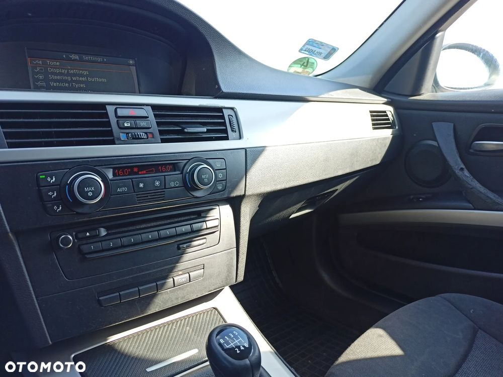 BMW Seria 3 - 12