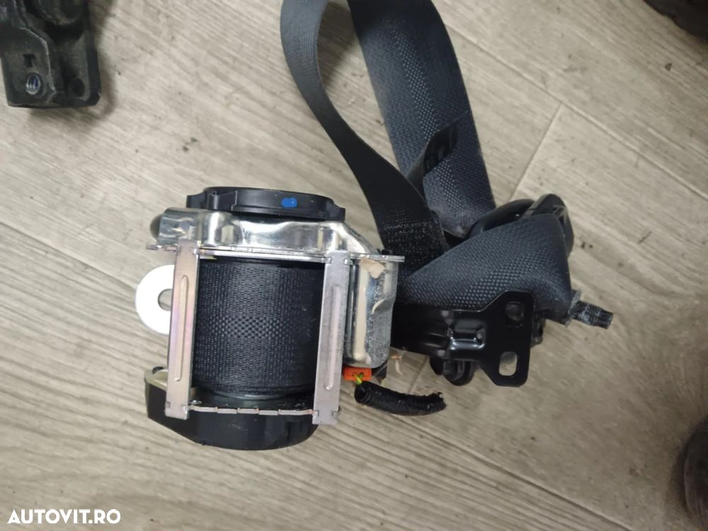 CENTURA SIGURANTA DREAPTA SPATE MERCEDES X CLASS 2018 88884 5XA0A - 1