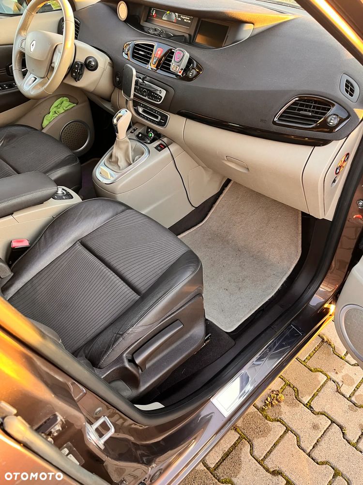 Renault Grand Scenic Gr 2.0 16V Privilege CVT - 5