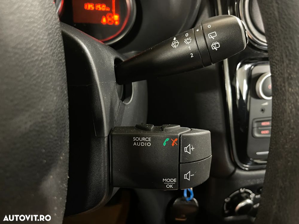Dacia Lodgy 1.5 Blue dCi Laureate - 21
