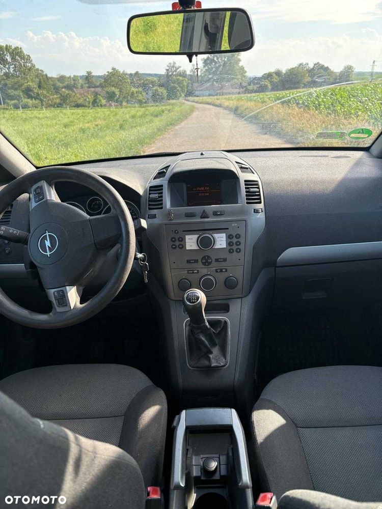 Opel Zafira - 4
