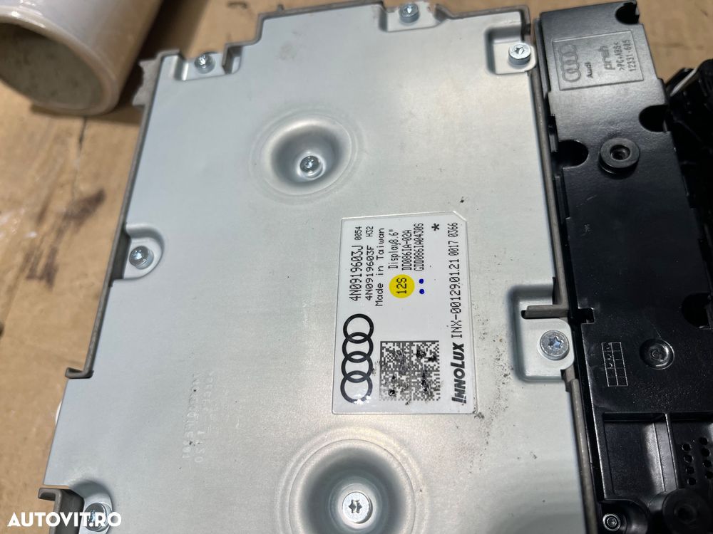 Display 4N0919603J 8,6 inch Audi A8 Q8 Urus 2021 - 4