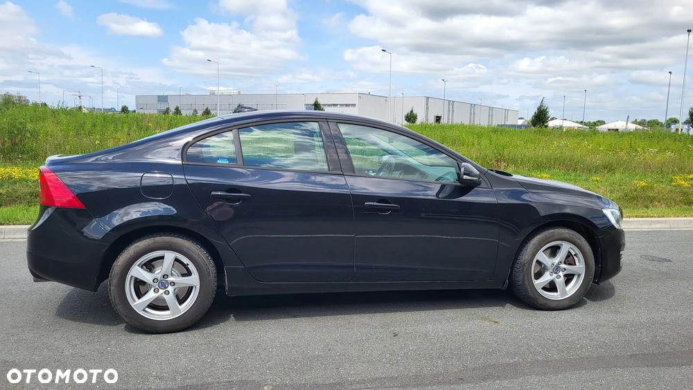 Volvo S60 T3 Kinetic - 3