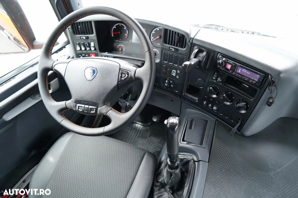 Scania P 410 / 8x4 / BASCULATOR SPATE / JANTE DIN ALIAJ / ANVELOPE 100% / MANUALĂ / - 30