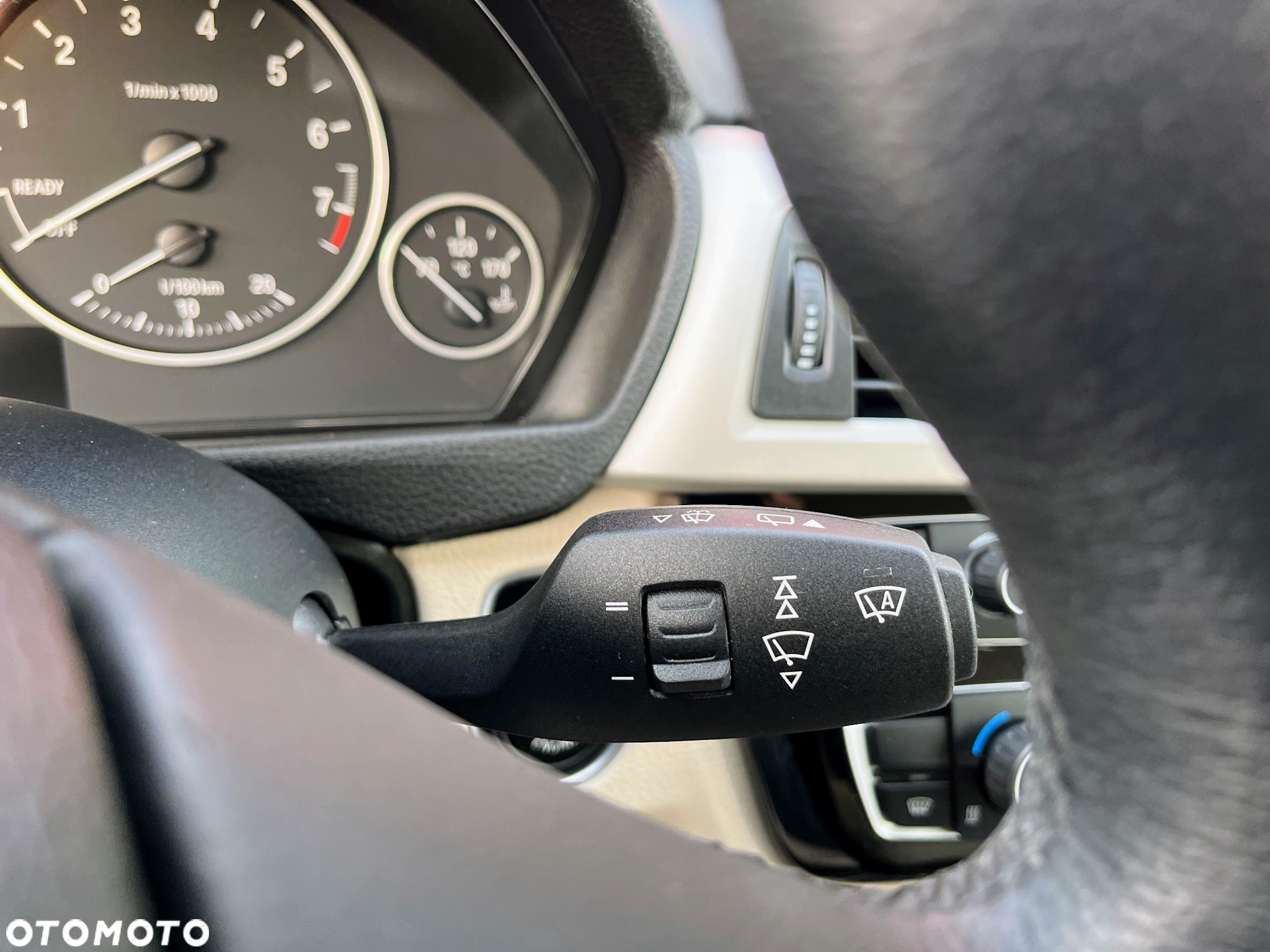 BMW Seria 3 330i xDrive Advantage - 22