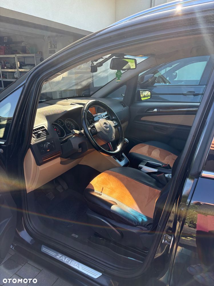 Opel Zafira 1.9 CDTI 111 - 10
