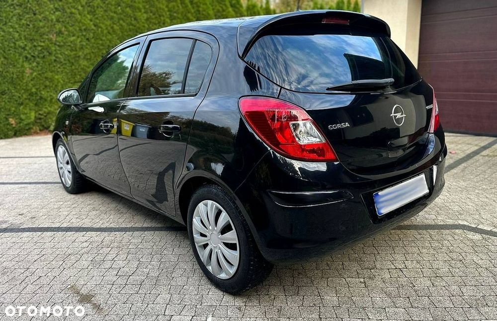 Opel Corsa 2011 photo 4