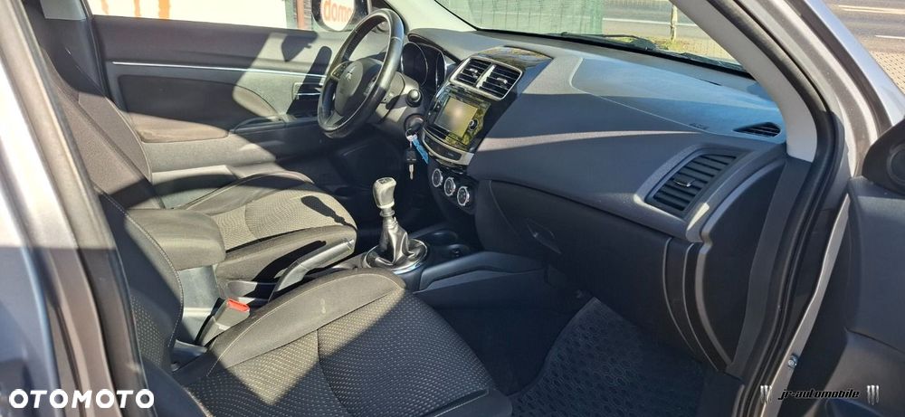 Mitsubishi ASX - 14