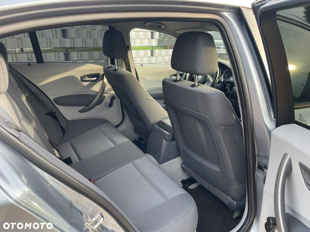 BMW Seria 1 118d - 13