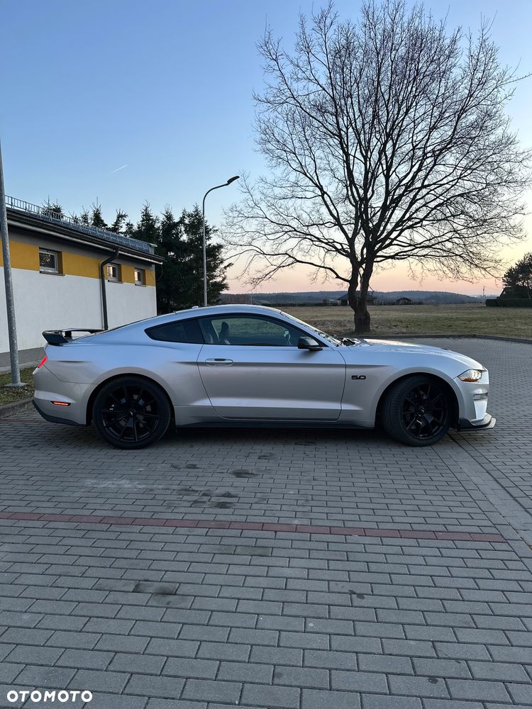 Ford Mustang 5.0 V8 GT - 2